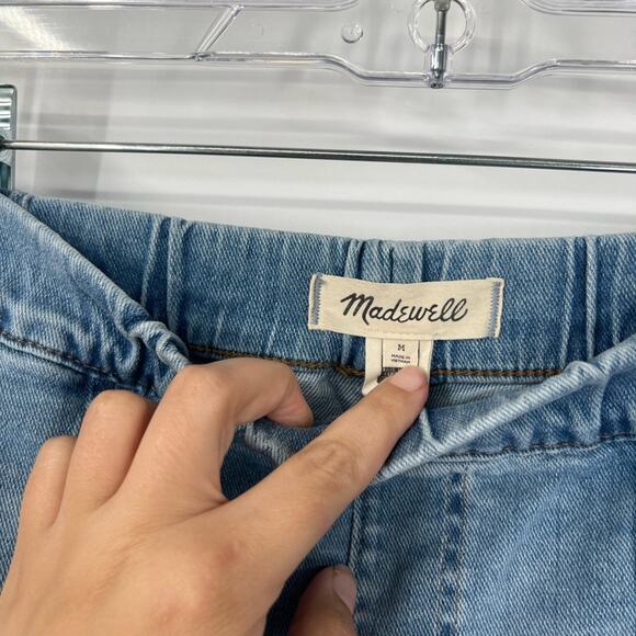 Madewell Pull-On Relaxed High Rise Jeans - Picture 4 of 8